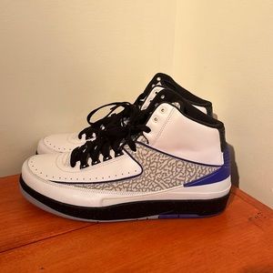 COPY - Men Jordan 2s size 11.5